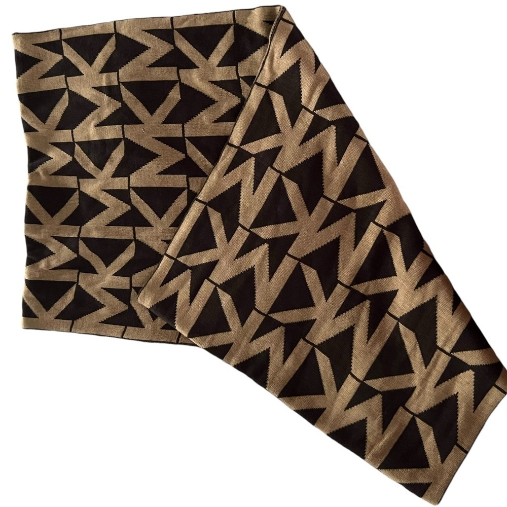 NWOT Michael Kors Tan and Black Signature Infinity Scarf